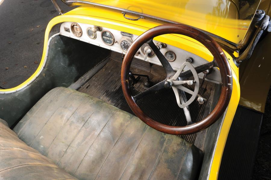  Studebaker Light Six 4-Passenger Roadster 1923 года  (фото 9 из 11)